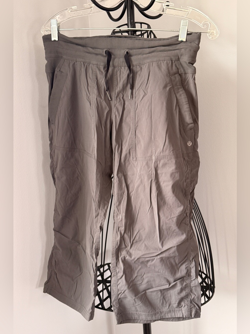 lululemon athletica Cropped Studio pants in Gray